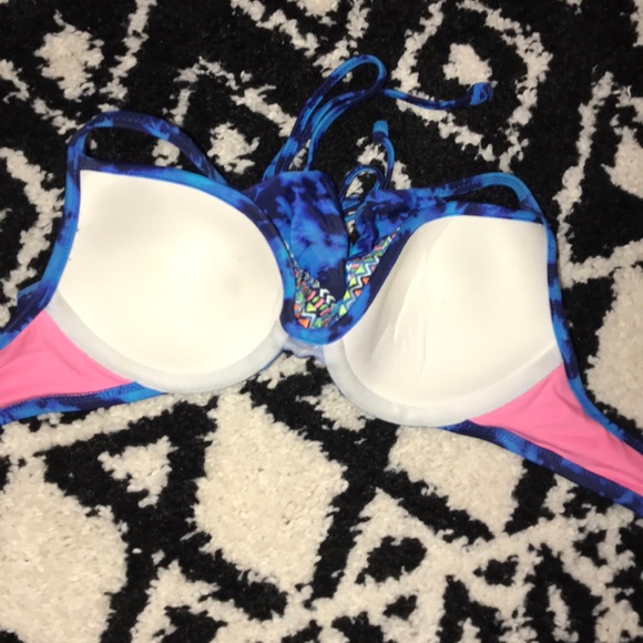 Victoria’s Secret PINK Swimsuit Top - Picture 6 of 6